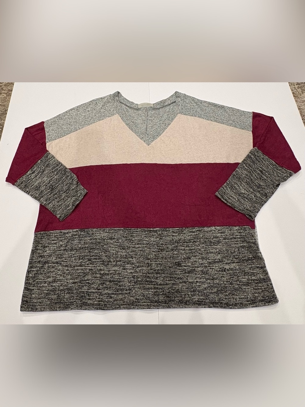 Women's Colorblock V-Neck Sweater in Gray, Cream & Wine